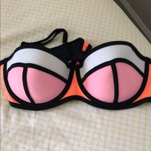 Triangl swimsuit top